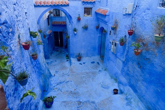 Rent a car in morocco for a road trip between Tangier and Fez